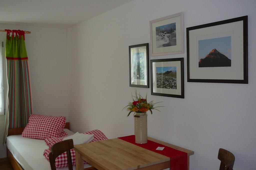 Gaestehaus Schaefli Intschi 部屋 写真