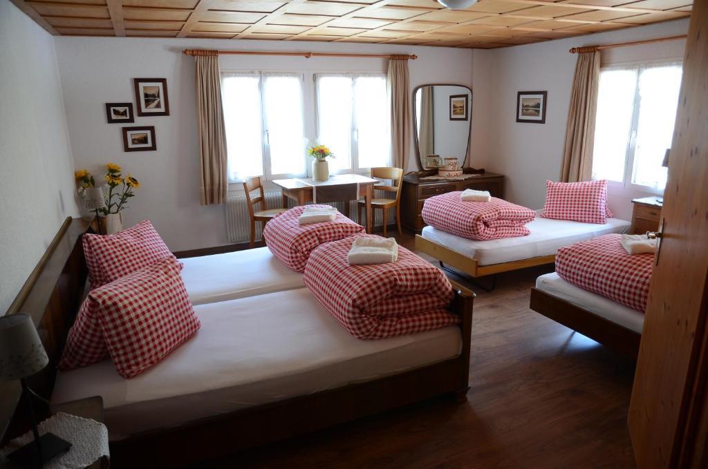 Gaestehaus Schaefli Intschi 部屋 写真